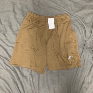 NWT Nike Sportswear NSW Club Fleece Cargo Shorts Brown Men’s Size Large